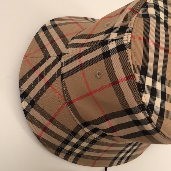 Burberry Heavy Check Bucket Hat - Picture 5 of 16